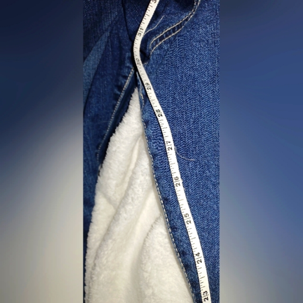 NWT Women's Slim Boot Fit Jeans - Picture 4 of 8